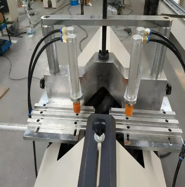Heavy-Duty High-Precision Double-Head UPVC Window Glazing Bead Mitre Cutting Saw Machine for PVC Door & Window Making